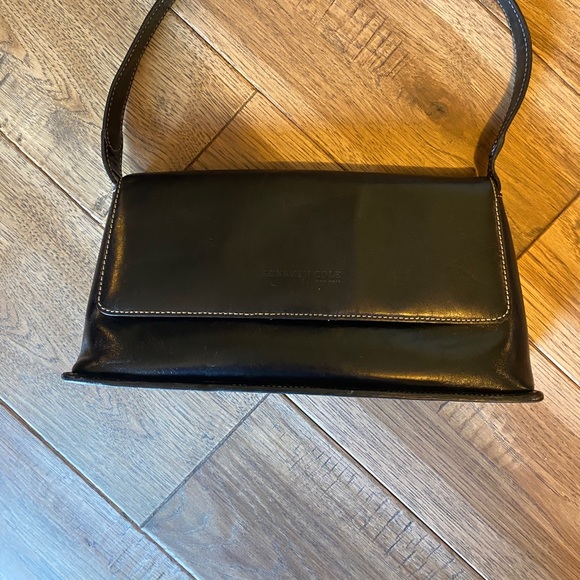 Used Kenneth Cole purse - Picture 1 of 6